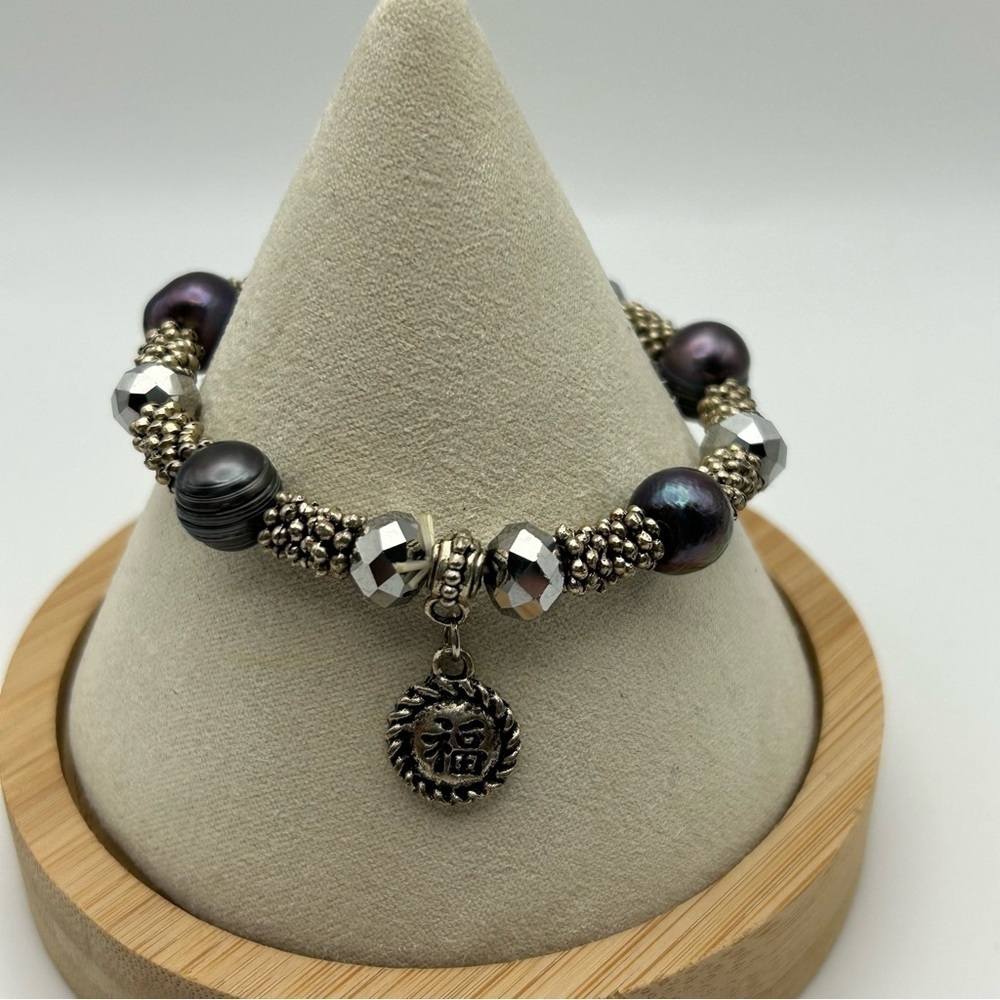 Gray Circled Baroque Pearl Stretch Bracelet with Silver Tone Sun Good Luck Charm